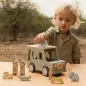 Little Dutch formaillesztő autó- Safari Friends