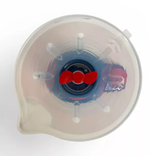 Kézi konyhai aprító és turmixgép, praktikus és könnyen használható.