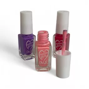   Köröm dekor készlet: szárító, előkészítő és lakkok.