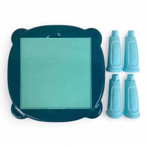 Sudoku logikai társasjáték, 40x34 cm-es, szórakoztató kihívás.