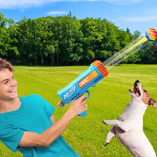 NERF DOG Ajándék szett – 30 cm kompakt blaster és 2 db sípolás nélküli teniszlabda