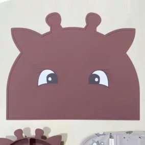 NUUROO Albert szilikon tányéralátét- Mahagoni zsiráf