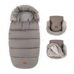   PETITE&MARS Téli szett Comfy 4in1 bundazsák + kézmelegítő kesztyű babakocsira Furry Mocha Mousse