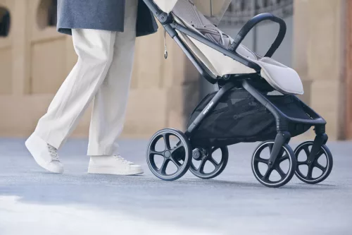 EASYWALKER Babakocsi szett 4 az 1-ben Rockey L Pure Black + CYBEX Aton B2 i-Size + bázis